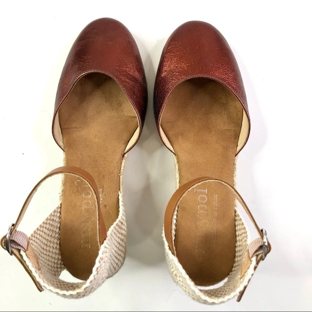 Maypol Anthropologie wedge espadrilles metallic red leather toe woven heel 39